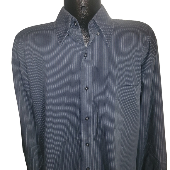 Dockers Blue Pin Striped Button Up Shirt L - Picture 2 of 4